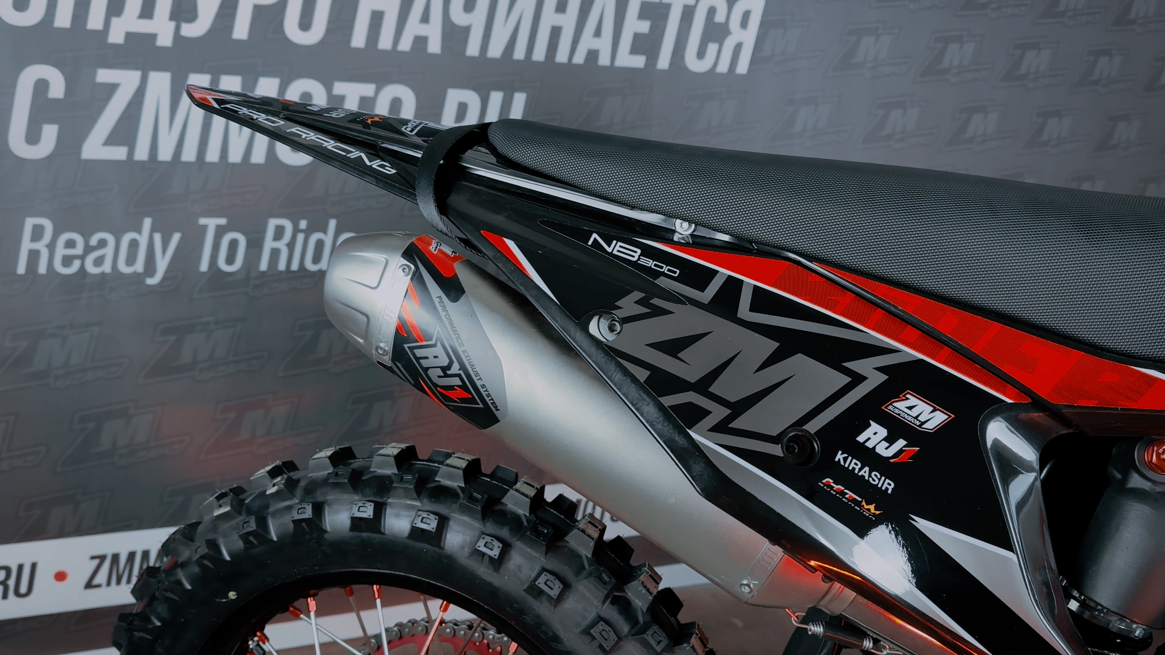 C0140.00_06_44_05.Still029